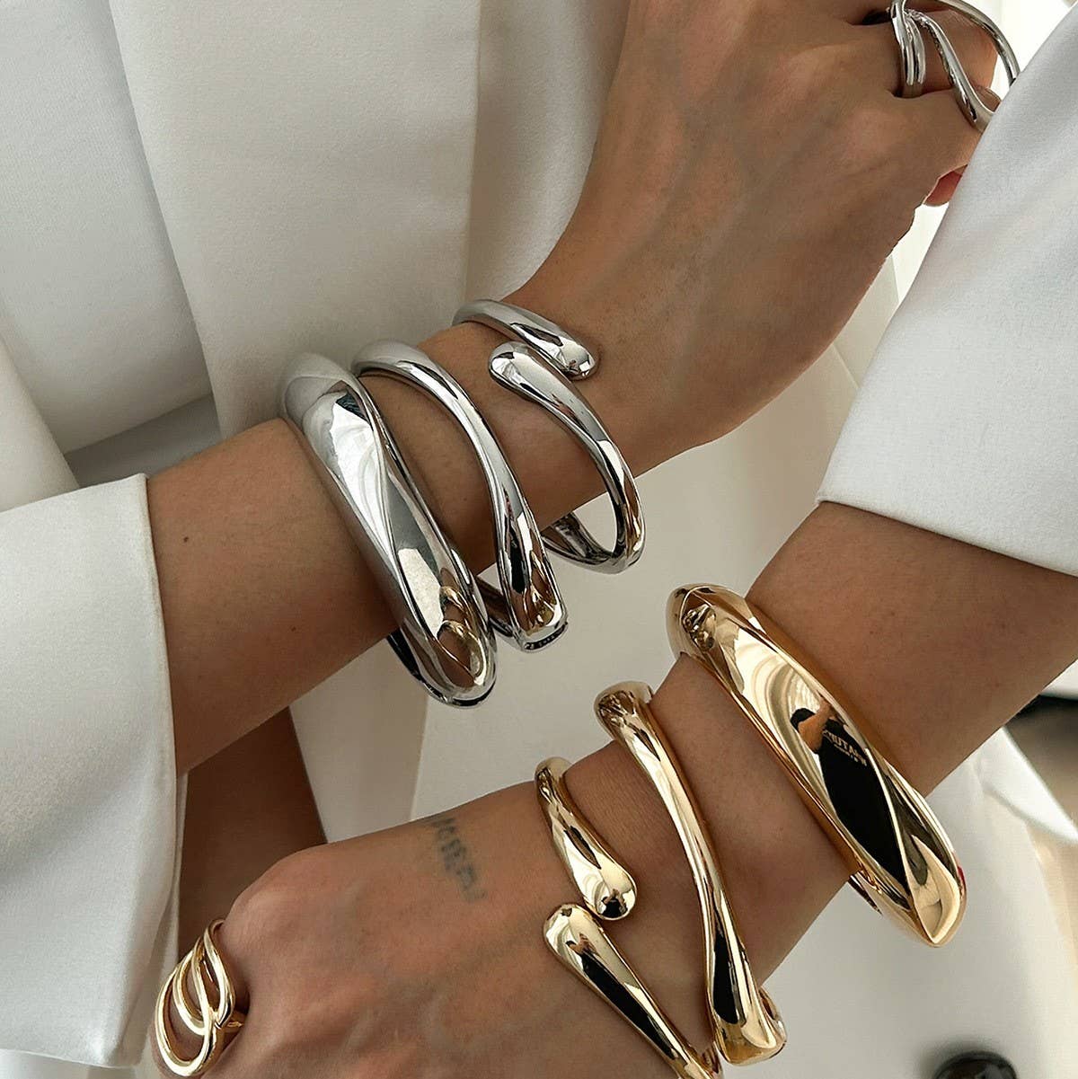 Teardrop Cuff: Silver