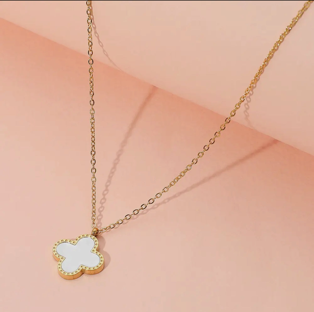 Starstruck Necklace: White